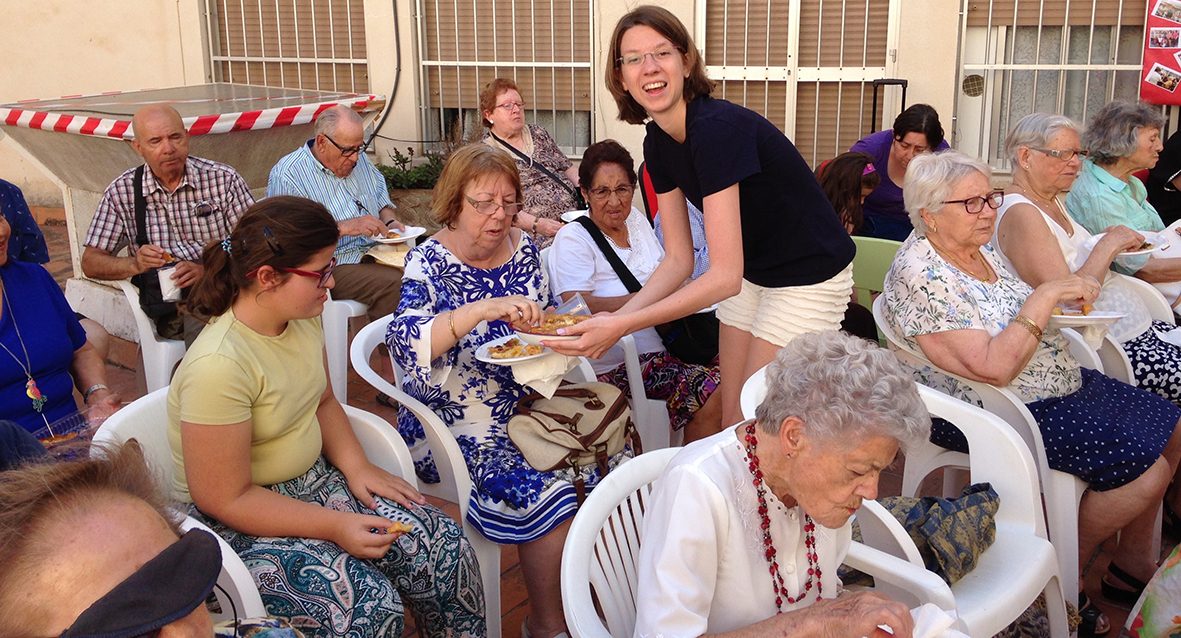 accion social de los voluntarios de la Fundacion Sophia (2)